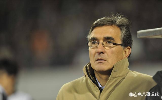 F1半决赛焦点战：中原天狼队强势横扫东城白虎队，新星闪耀。客场静默反击的简单介绍