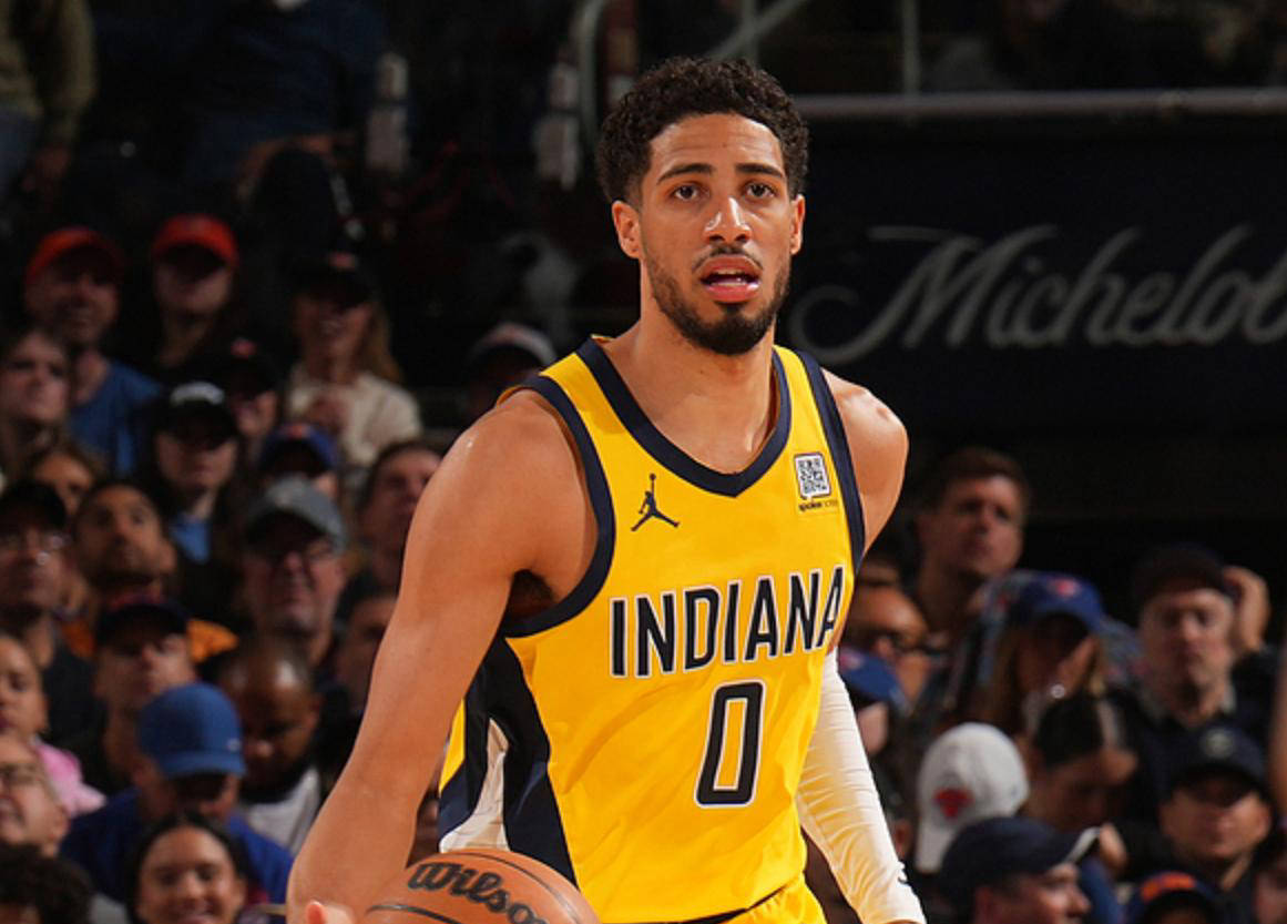 西亚卡姆连续三场比赛得分超过反败为胜，拜仁不断突破！赛场气氛高涨的简单介绍