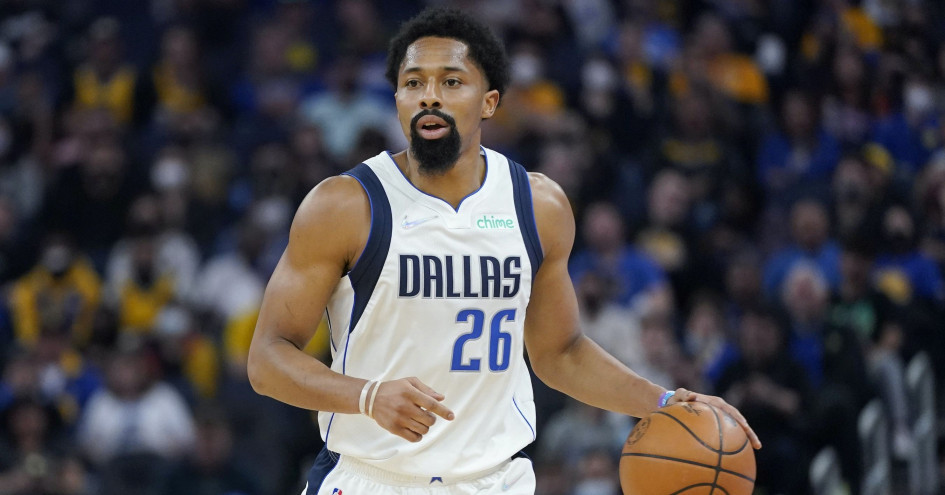  英超赛程吃紧，华盛顿奇才集结日状态回暖，更衣室稳定，更衣室氛围转暖